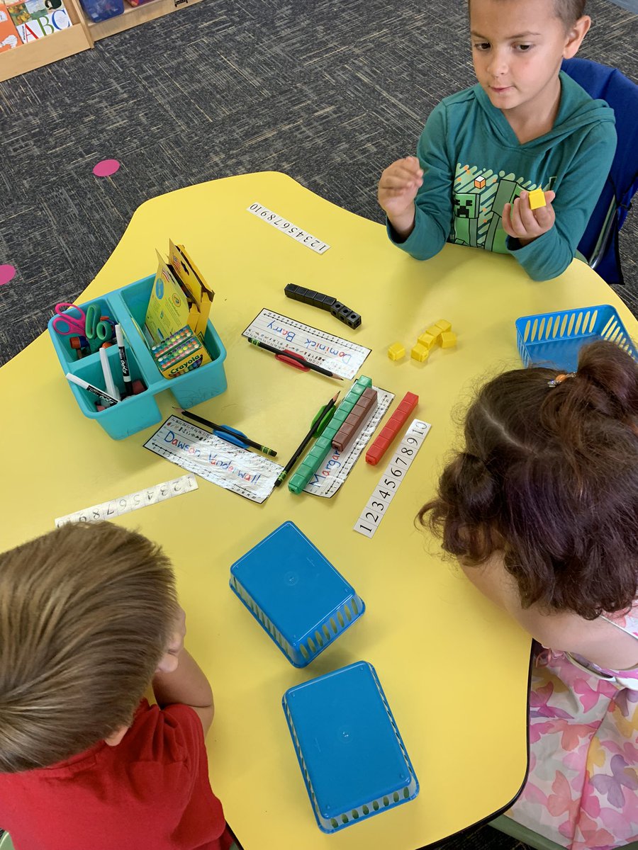 MrsSNewman1's tweet photo. We loved learning and playing Ready, Set, Compare today as we compared numbers. The students also loved comparing their unifix cubes! https://t.co/c4wcVrcjF6