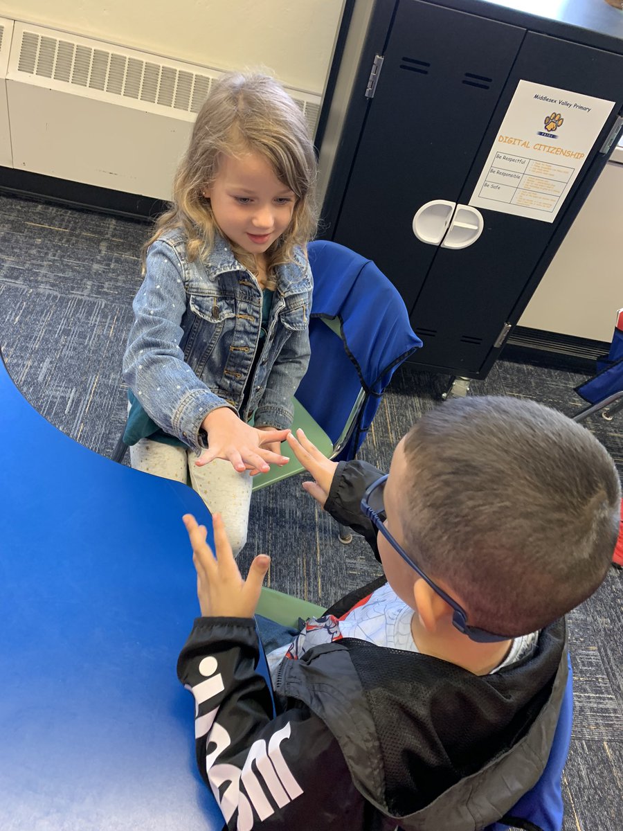 MrsSNewman1's tweet photo. We loved learning and playing Ready, Set, Compare today as we compared numbers. The students also loved comparing their unifix cubes! https://t.co/c4wcVrcjF6