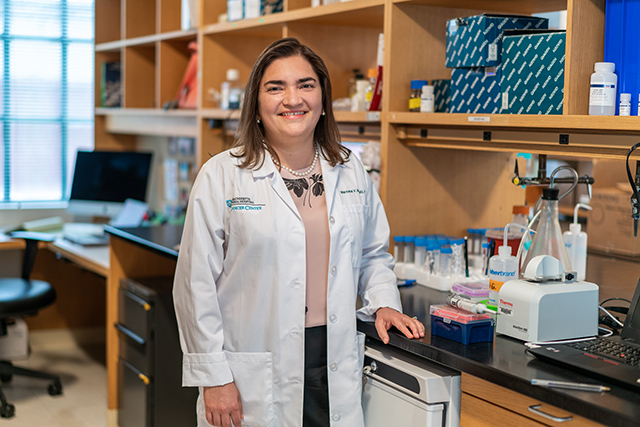 Human Immunology News (@humanimmunenews) on Twitter photo A collaborative team at the <a href="/broadinstitute/">Broad Institute</a> describes distinct cellular dynamics associated with response to CAR-T therapy for refractory B cell #lymphoma.
🥼 <a href="/MarcelaMaus/">Dr Marcela Maus</a> <a href="/gaddyg/">Gaddy Getz</a> <a href="/Mark_Leick/">Mark Leick</a> <a href="/Dr_KatieM/">Katie Maurer</a> <a href="/SatyenGohil/">Satyen Gohil</a>
Learn more: go.nature.com/3eQtbWc A collaborative team at the <a href="/broadinstitute/">Broad Institute</a> describes distinct cellular dynamics associated with response to CAR-T therapy for refractory B cell #lymphoma.
🥼 <a href="/MarcelaMaus/">Dr Marcela Maus</a> <a href="/gaddyg/">Gaddy Getz</a> <a href="/Mark_Leick/">Mark Leick</a> <a href="/Dr_KatieM/">Katie Maurer</a> <a href="/SatyenGohil/">Satyen Gohil</a>
Learn more: go.nature.com/3eQtbWc