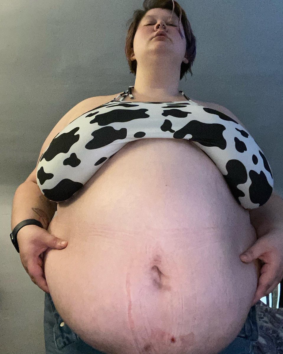 _little_feeder_'s tweet photo. After the pizza stuffing π₯΅
#feedeegirls #feedeebelly #feedee #feeder #feederism #feederismfetish #feedism #feedismfetish #weightgaingirl #weightgain #gainer #bbw #bbwgainer #bbwlove #bbwtummy #bbwweightgain #bbwcompanion #bbwstuffing #bbwbelly #bbwadmirer #bbwbeauty #chubbygirl https://t.co/o7kuvVlb5C