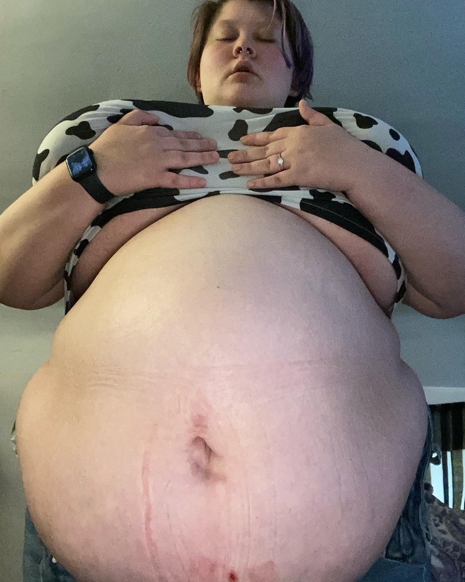_little_feeder_'s tweet photo. After the pizza stuffing π₯΅
#feedeegirls #feedeebelly #feedee #feeder #feederism #feederismfetish #feedism #feedismfetish #weightgaingirl #weightgain #gainer #bbw #bbwgainer #bbwlove #bbwtummy #bbwweightgain #bbwcompanion #bbwstuffing #bbwbelly #bbwadmirer #bbwbeauty #chubbygirl https://t.co/o7kuvVlb5C