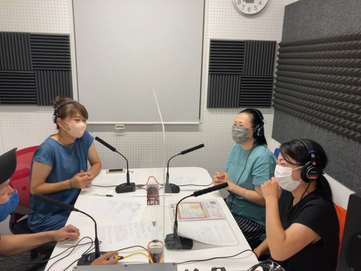 FmMoka874's tweet photo. 9/13　19：00～
MOKAでチョｰのもおか！
真岡市熊倉町で
ドライヘッドスパ専門店
＃halcaze
から
春名聖子さん
関戸香織さん
にお越しいただきました🤗

7月にＯＰＥＮしたばかり✨
熟練のお二人が
極上の寝落ちをお届けします😴💤

みなさんのお越しをお待ちしております🙌 https://t.co/RBmjA1gOiF