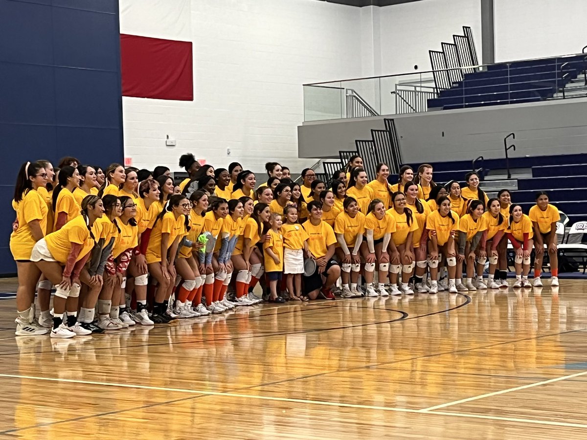 snradtke's tweet photo. Beautiful sight in our arena tonight. Do that one thing, Tigers! ๐
๐ ๐#TOKC https://t.co/wvN5tzNmIX