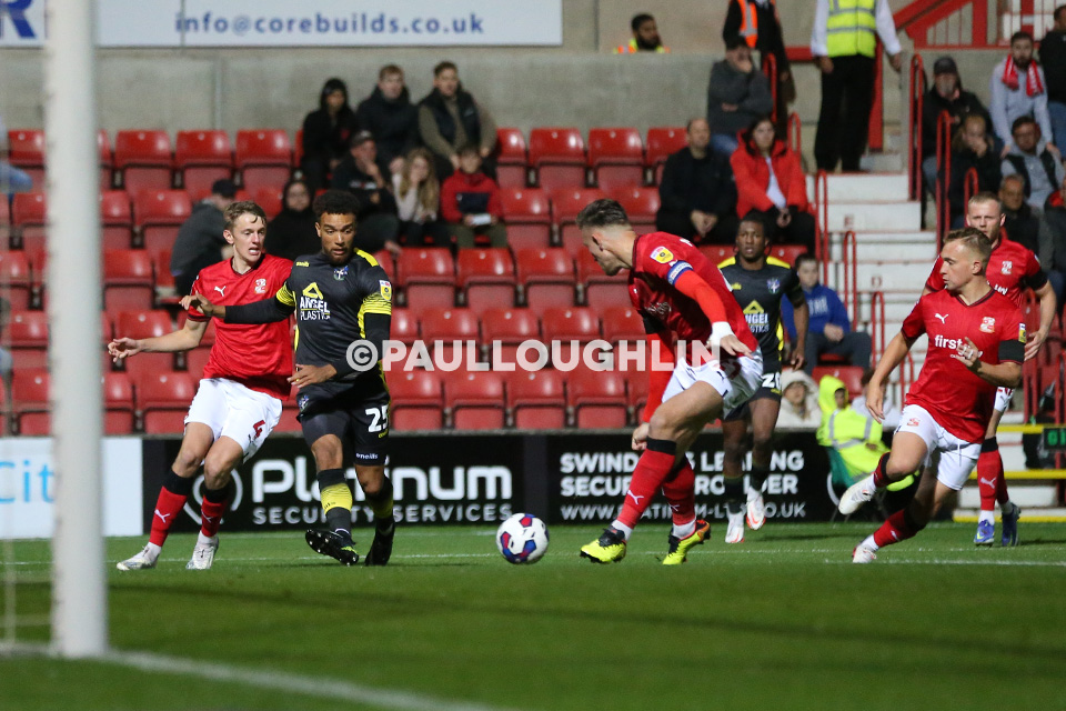 paulloughlin's tweet photo. 1-0: @1DonovanWilson pulls the ball back for @Will_Randall7 who gives @suttonunited an early lead against Swindon Town #EFL: https://t.co/7AXugO9g0X