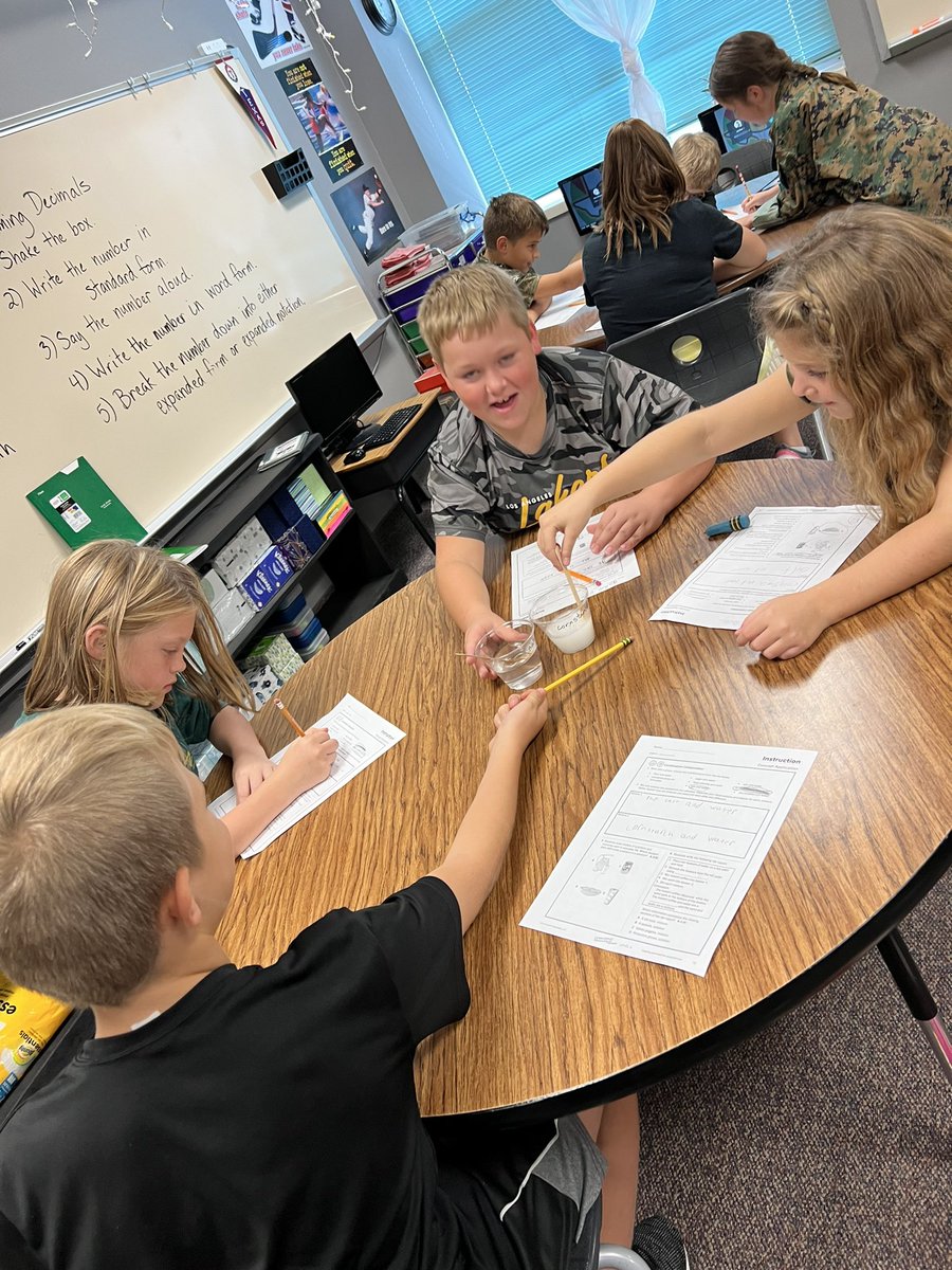 mckelvain_4th's tweet photo. Some hands-on science happening @mambrinosteam! 4th graders studied a variety of mixtures and discussed how some substances mix evenly in water and some substances don’t. 💦🧂⏳❤️😊 #plantgrowbloom @granburyisd #sciencerocks https://t.co/6F4og90B0J