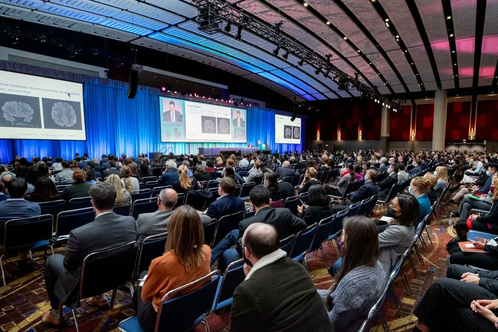AmEpilepsySoc's tweet photo. The learning is unparalleled. Join us at #AES2022 for 180 hours of #epilepsy education designed, planned, and presented by the brightest minds in epilepsy. Learn more and register today: https://t.co/3uIqYmEV8l #medtwitter #neurotwitter #AcademicTwitter https://t.co/Zismr40aFK