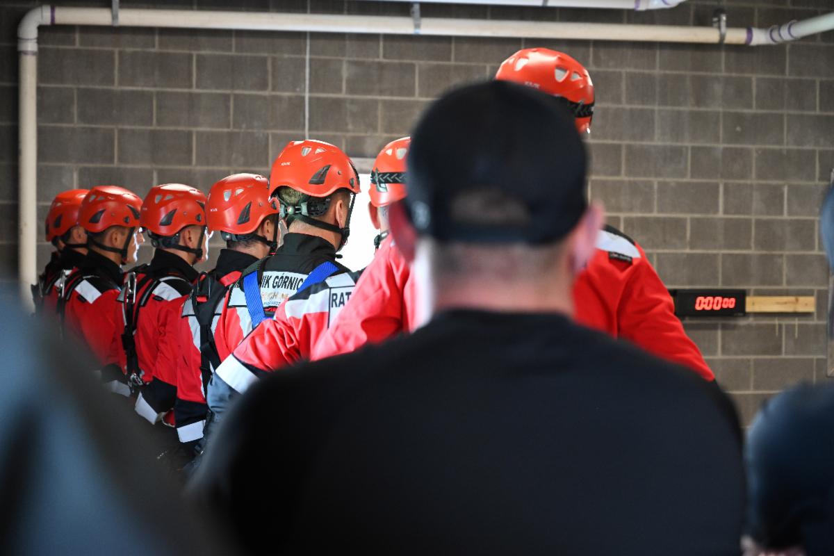 IMRBMineRescue's tweet photo. Competition Day 1 of 3. Mine Rescue Teams begin their three day rotation between the six team events (and solo technician event) at the 2022 International Mine Rescue Competition (IMRC 2022).
#IMRC2022 #IMRB #MineRescue #SalvamentoMinero #RescateMinero https://t.co/GymTD8YzWq