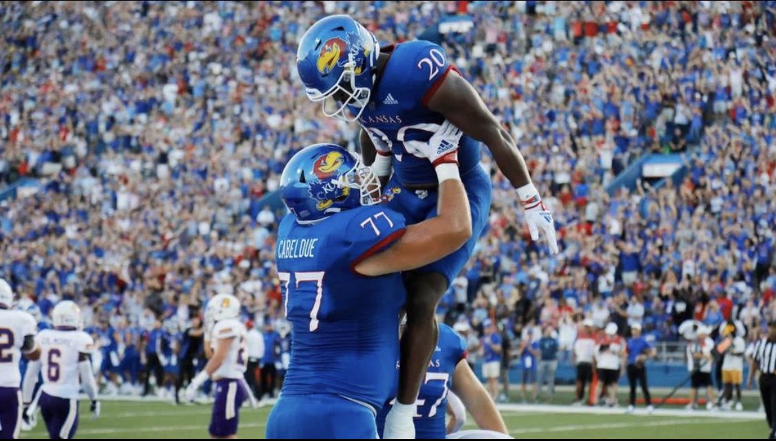 jaheimmcm2's tweet photo. blessed to receive a offer from @KU_Football 

@NCEC_Recruiting
@NPA_Tennessee
@CSmithScout
@zachwomblemsp
@Kreager
@BallHawkU
@NatlPlaymkrsAca
@PrepRedzoneTN
@CoachTBarr
@CoachWatsonGHS
@CoachJ_Adkins
@ghswavefootball
@greenwavepride
@StevenClemons19 https://t.co/Z7YWYWro8L
