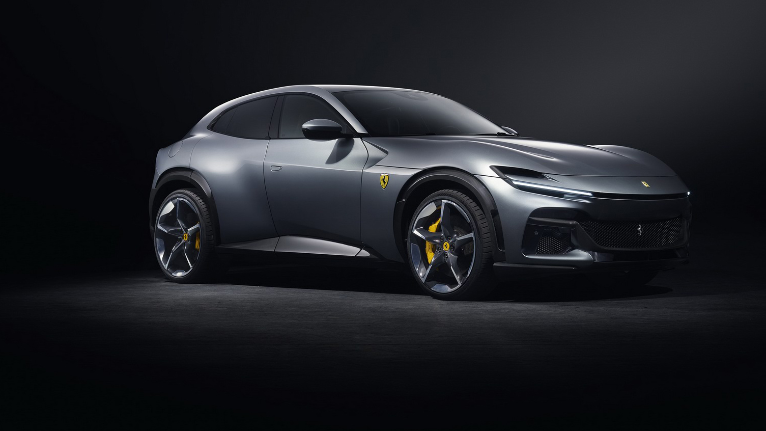 wheels-on-twitter-here-it-is-the-new-toyota-crown-su-wait-sorry