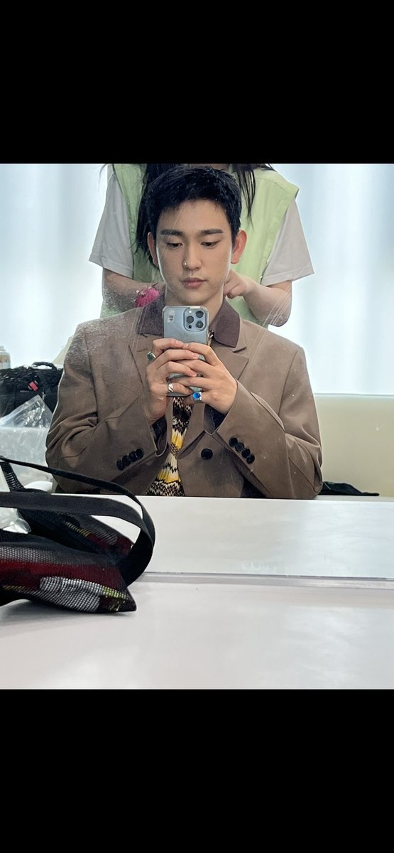 Digo namorado do Jinyoung tweet media