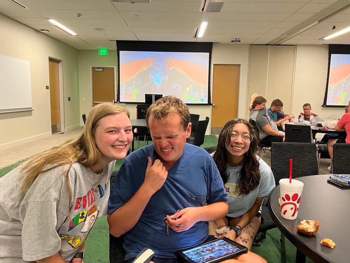 UNTBestBuddies's tweet photo. we had so much fun at our first lunch of the semester!💜💜💜 https://t.co/fBHUm3xqyJ
