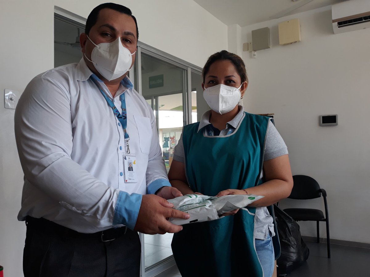 Patricioav70's tweet photo. #MIESChone| Con el objetivo de salvaguardar la salud de nuestro talento Humano de los CDI Directos #AngelDeMiGuarda y #ParvulitosAlegres, entregamos equipos de bioseguridad 😷 a 11 educadoras CDI y 2 Coordinadoras CDI.
@EstebanBernalB
@JulyHidalgo9
#EcuadorDeLasOportunidades https://t.co/vE4rG0FOkZ
