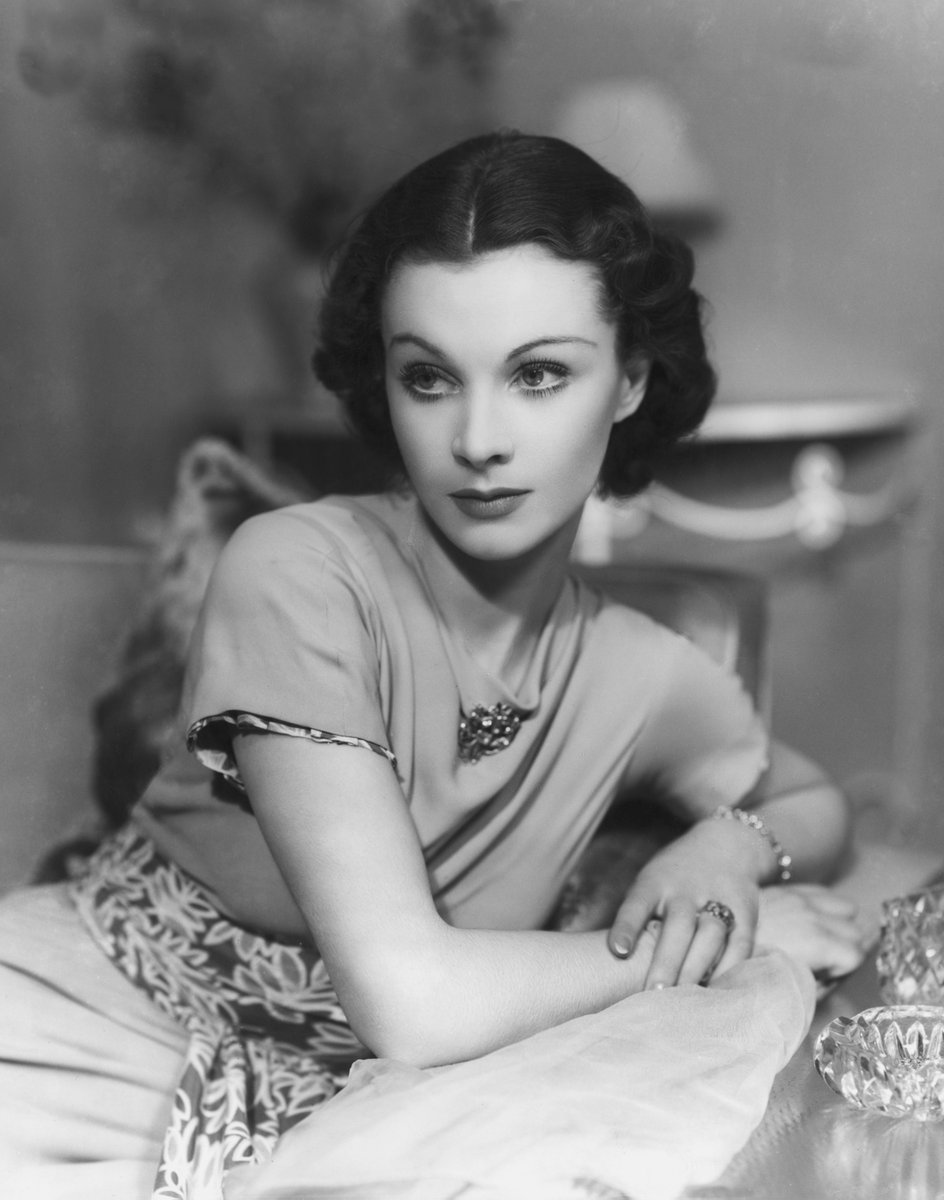 Vivien Leigh photographed by Sasha, 1937