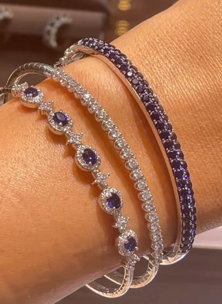 Diamonds 💙 Sapphires

A dazzling display of two precious gemstones 

gabrielny.com/september-birt…

#diamonds #sapphires #sapphirejewelry #diamondjewelry #septemberbirthstone