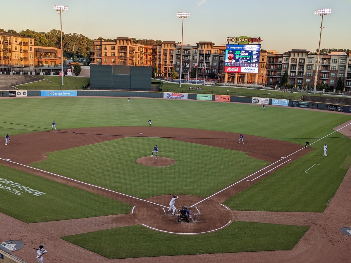 PatrickKinas's tweet image. . @RaysBaseball #TylerGlasnow returned for 2nd up for @DurhamBulls

K of #TylerWhite with a lethal curveball, but walked final batter before exiting

1.1IP/2H/1ER/2W/2K &amp;amp; error on 1st inning pickoff throw @ first base

31p (15 balls/16 strikes)

FB remained 97 in 2nd

#RaysUp