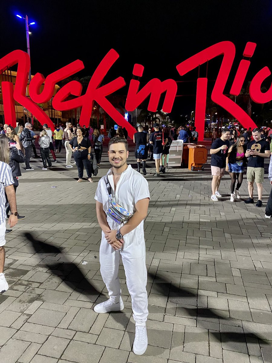 joaohlucas's tweet photo. #RockinRio2022 https://t.co/fMfoGScBEI