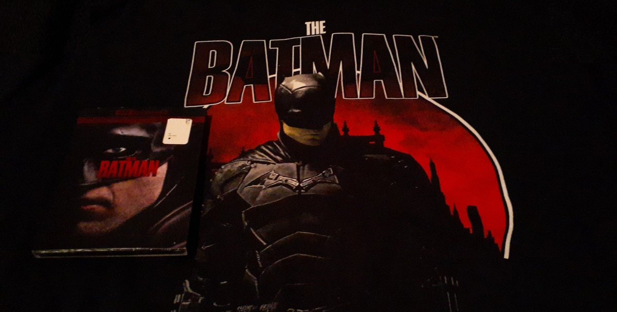 OADSBW's tweet photo. An Amazing Shirt just in time to take on the New Year and what's to come, along w/ an Amazing Movie!
#THEBATMAN #ImVengeance
#YouEitherDieAHeroOrYouLiveLongEnoughToSeeYourselfBecomeTheVillain https://t.co/M3egz8f573