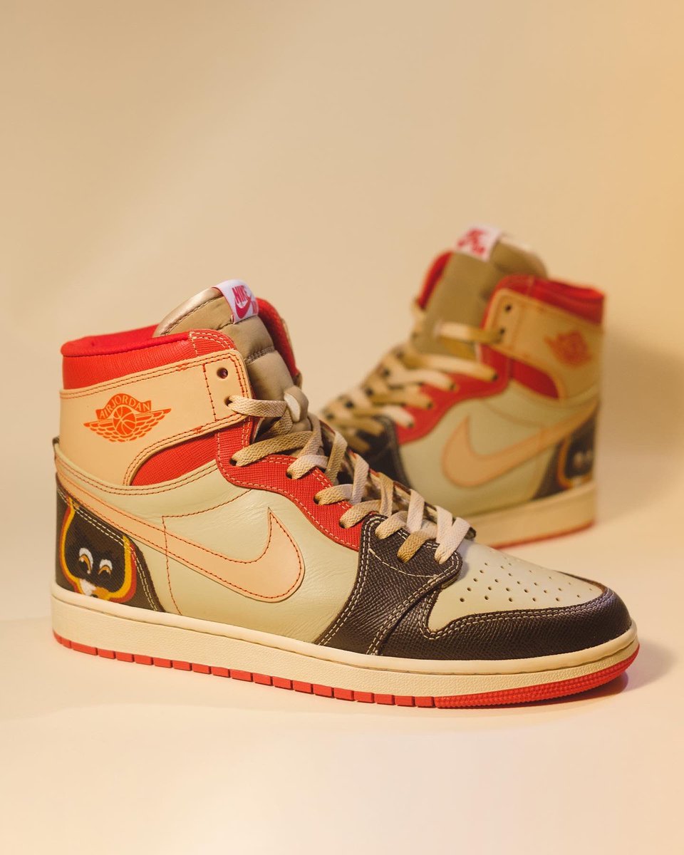 patchworkpaolo's tweet photo. College Dropout AJ1’s hand made from scratch by me 🐻 https://t.co/zbvA6Xyhd8