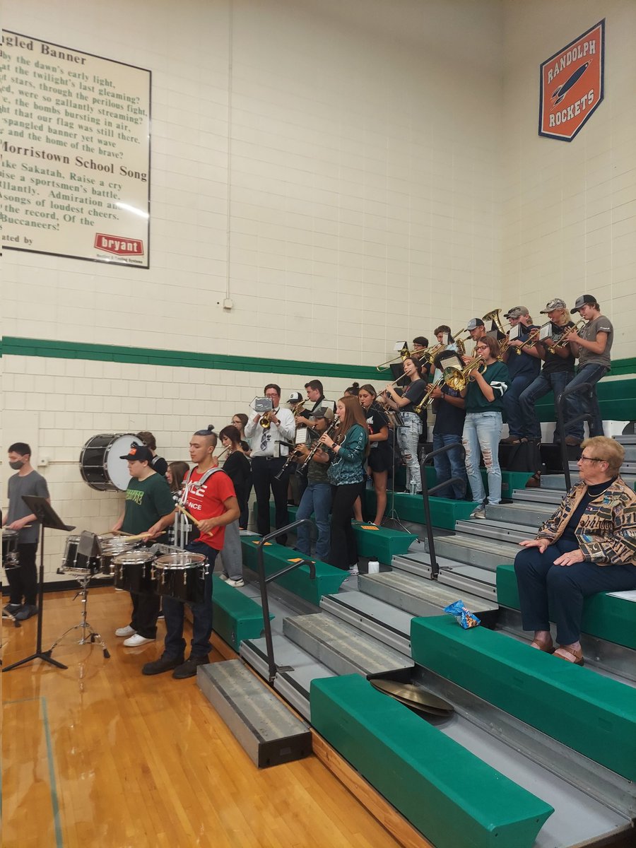 Jens8568's tweet photo. Pep band getting the crowd fired up for WEM v. Hayfield in volleyball.
#BucsPride @MSHSLjohn https://t.co/g8RHdfI06v