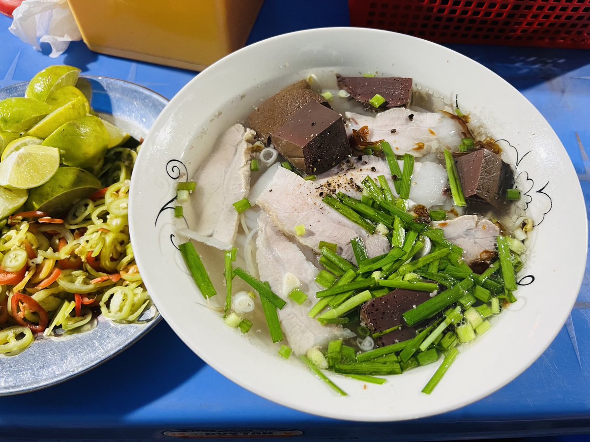 ntvblog's tweet photo. Bánh canh thịt #ricenoodles #bánhcanh #banhcanh #saigonfood #vietnamesefood #hutieugo https://t.co/nWEb3cSm5V