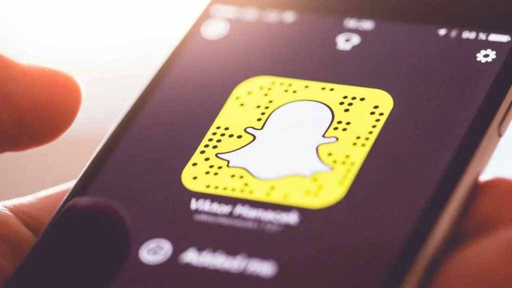 #Snapchat : 54 millions de nouveaux utilisateurs en un an.
Snapchat compte désormais 347 millions d’utilisateurs actifs quotidiens et sa croissance est loin de ralentir… via <a href="/ComarketingNews/">COMK</a> buff.ly/3BE7RfK