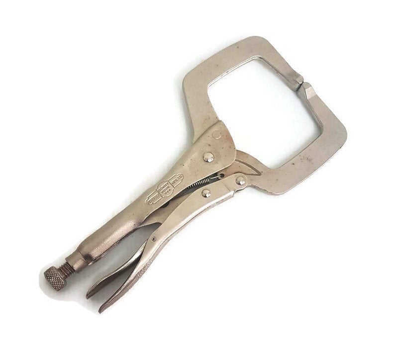 Sagefromage's tweet photo. Vise Grip Industrial Tools 11R Locking C-Clamp like new https://t.co/6vwtyBwTMi #Shopify #WainfleetTradingPost #Mac_tools https://t.co/g3LmJ2P1Y5