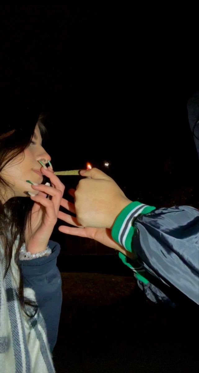 Jasmine181202's tweet photo. miss this 😫 wanna get high and get fucked #nsfwtwt https://t.co/MXbR5G9tx6
