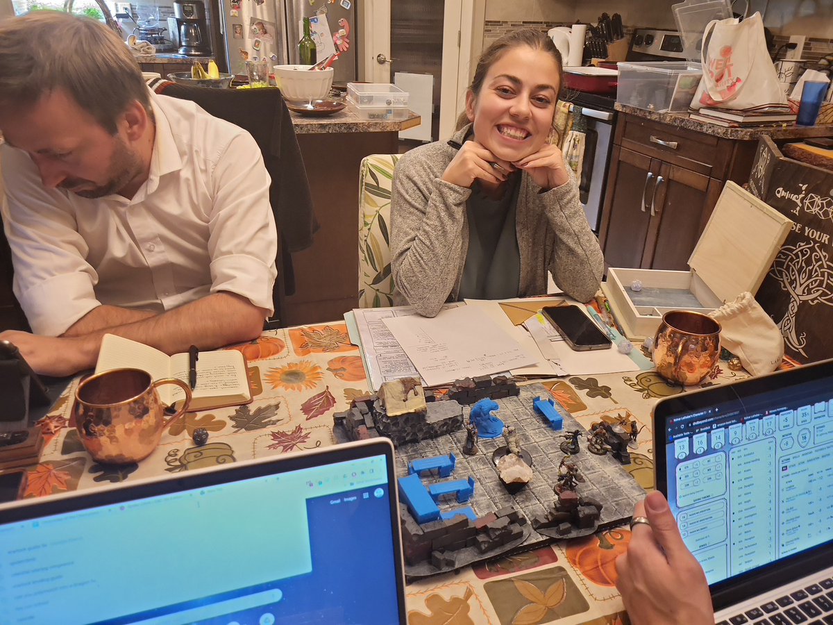 MrMC_Wade's tweet photo. How it started #dnd https://t.co/7C1jYqoLLv