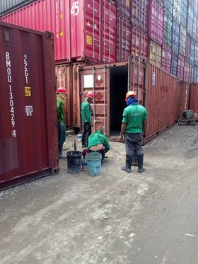 SeaConDepotCorp's tweet photo. Good morning seacon, one of our best repair team
#seacontainer #repairteam #ldvteam https://t.co/Xed3fgHC32