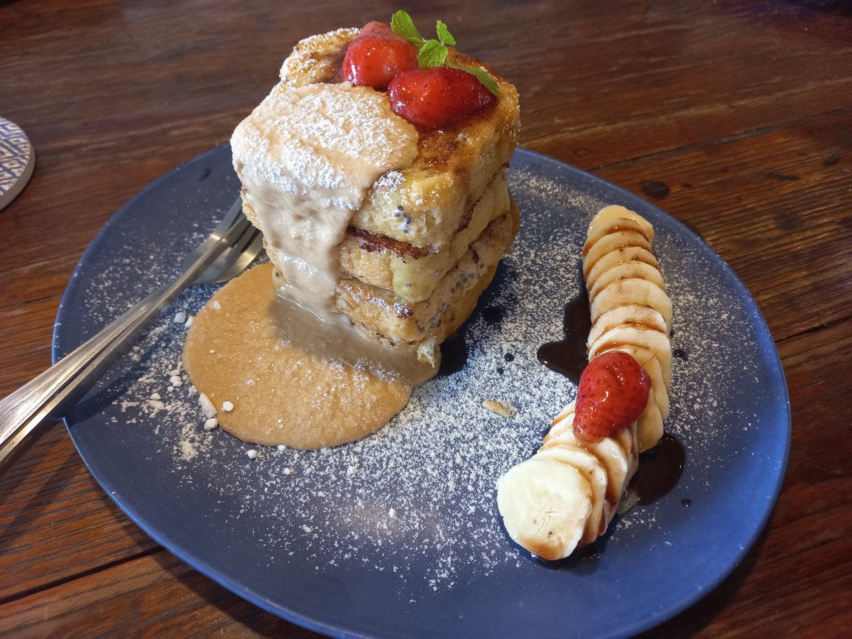 veggieincm's tweet photo. Whoever says vegans miss out on a delicious breakfast needs to visit Asa Kitchen and Studio, Chiang Mai, Thailand. What vegan breakfast did you have today? #veganbreakfast #veganfood #veganchiangmai #veganthailand #veganpancakes #veganpbnj #asakitchenandstudio https://t.co/1H9Kpfl3nw