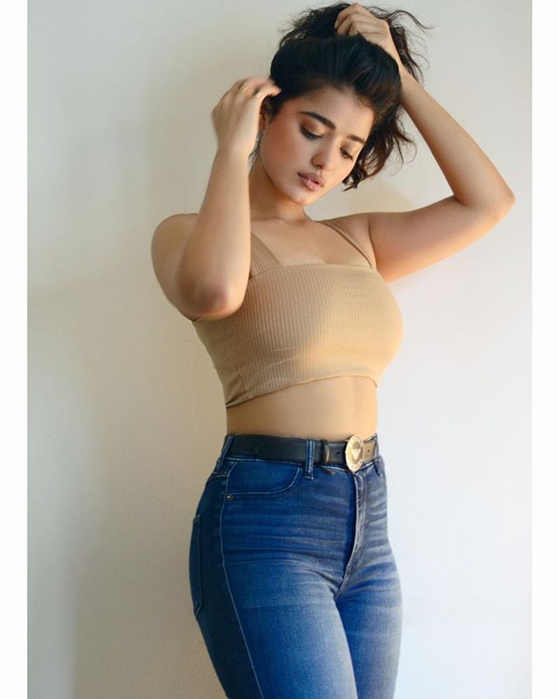 kranthirocks4's tweet photo. ufff kethika ...🤎🥵💘 https://t.co/iLW3mQkE2n