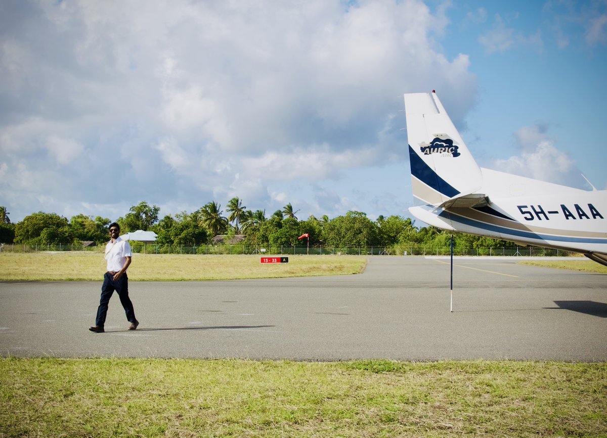 auricair's tweet photo. The #SwagWalk you do when you finish the work 🚶‍♂️

📸 @aammyyyy
👨‍✈️ @cpt.puchy

•
•
•
•
•
#FlyingSafaris #Pilot #Turboprop #MafiaIsland #Tanzania #Pilotlife #Swag https://t.co/qntotXf5pv