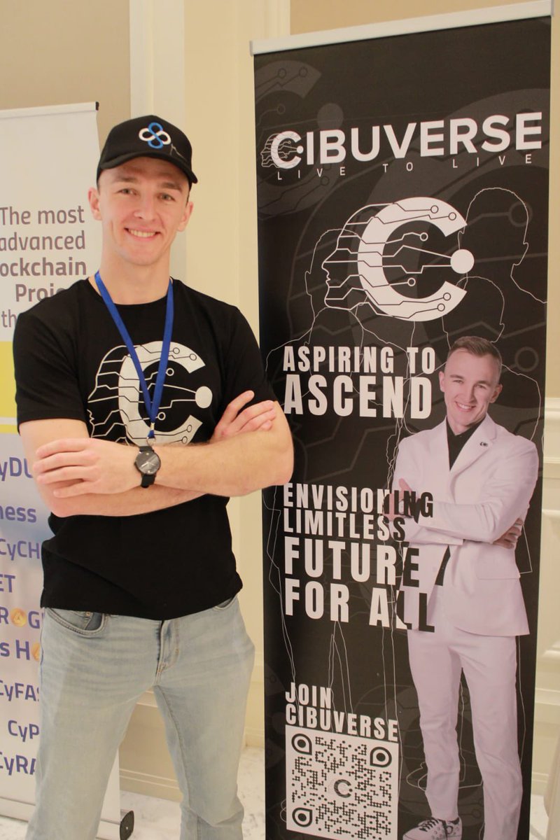 CibuVerse's tweet photo. always with our friends @stakeborg and @garyvee at @metavsummit https://t.co/wmt9yFGVXV