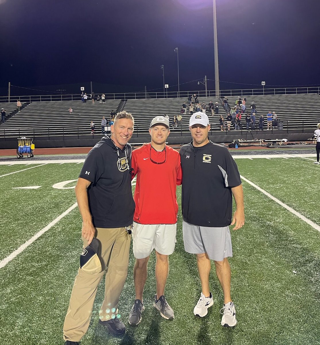 Caleb_Finn's tweet photo. Always great catching up with these two. A lot of football and life lessons learned from them. Some of the best in the business. @RealCoachOG https://t.co/iYzmlflBUc