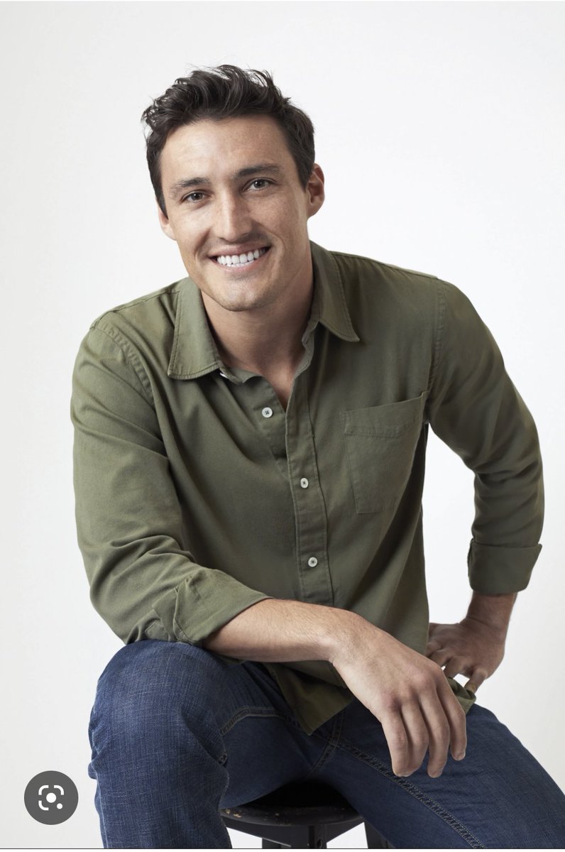 heathsantowski's tweet photo. I can’t unsee it now. #thebachelorette https://t.co/lKjvayymHS