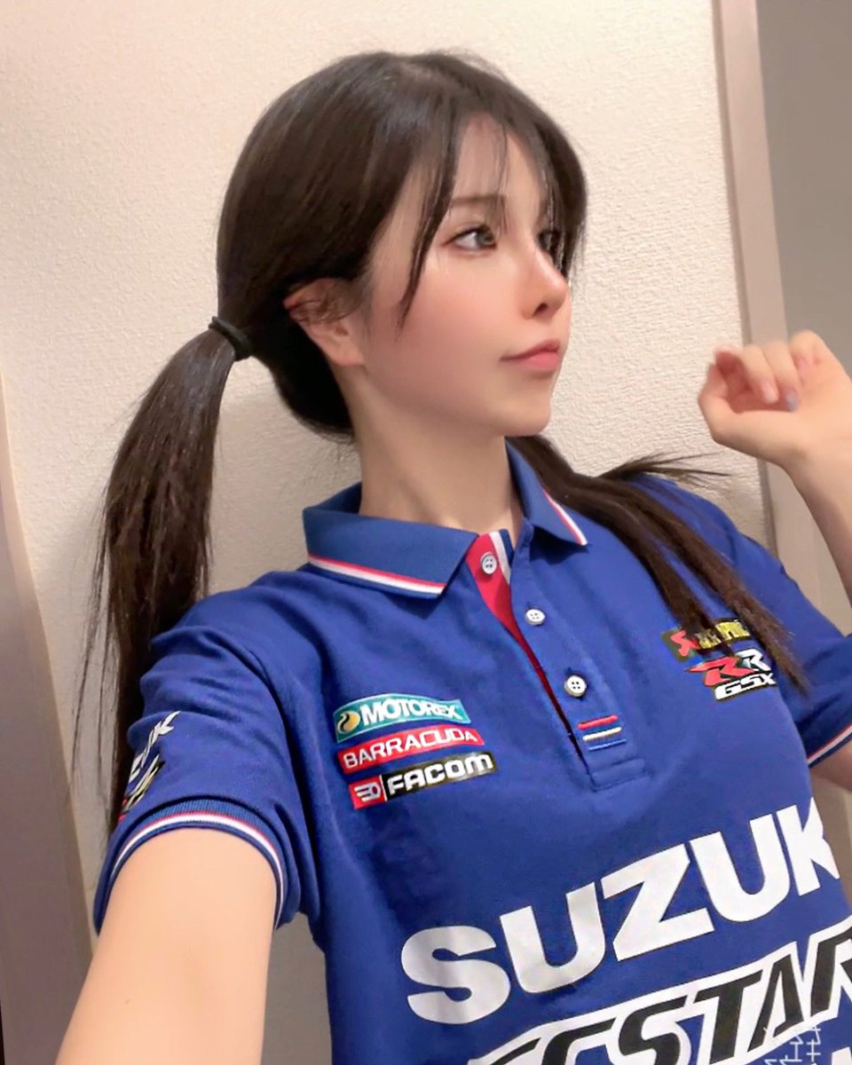 ryouennn's tweet photo. まもなくMotegi MotoGP 
SUZUKI頑張れー🥰
#MotoGP #suzuki #GSX #MotoGP_jp #Motocross #鈴菌 https://t.co/H1eLwtK1j5