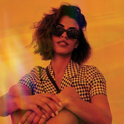 MJKYasmina's tweet photo. #NuevaFotoDePerfil https://t.co/NrJyYWbxrH