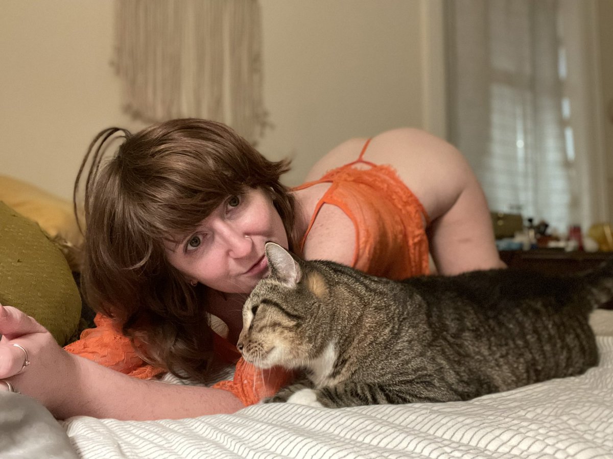 dadeleine tweet media