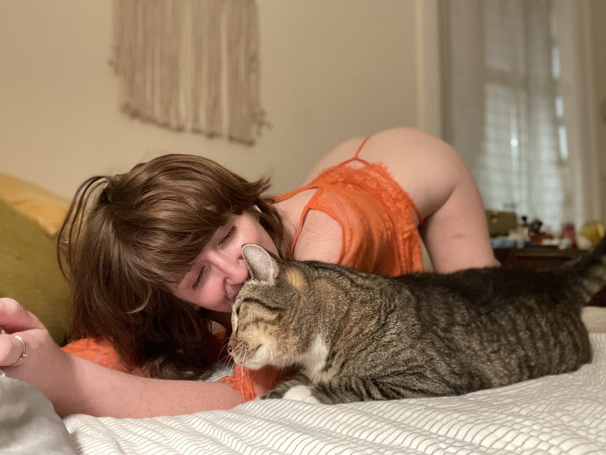 dadeleine tweet media