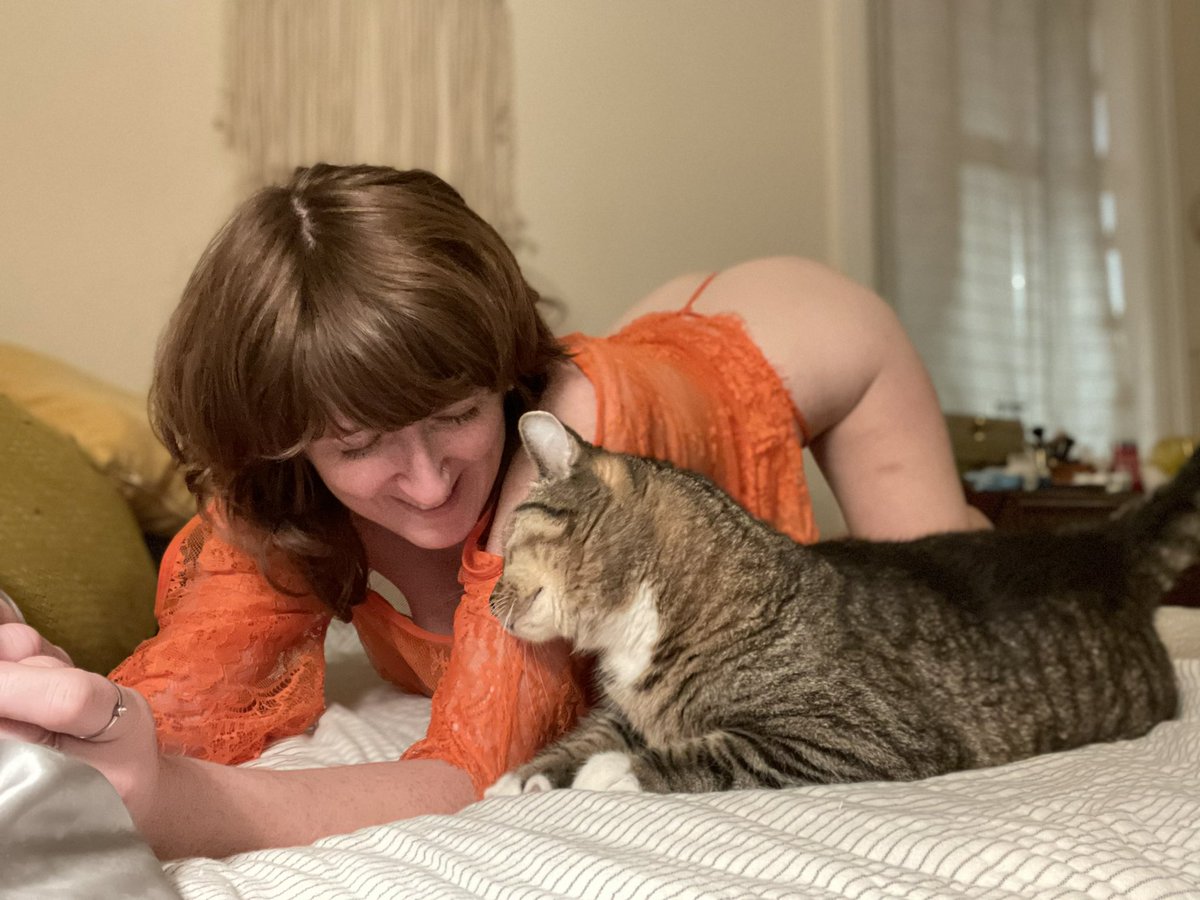 dadeleine tweet media