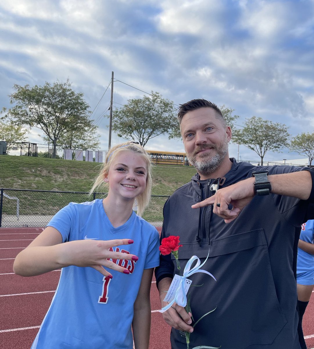 Mr. Knott tweet media