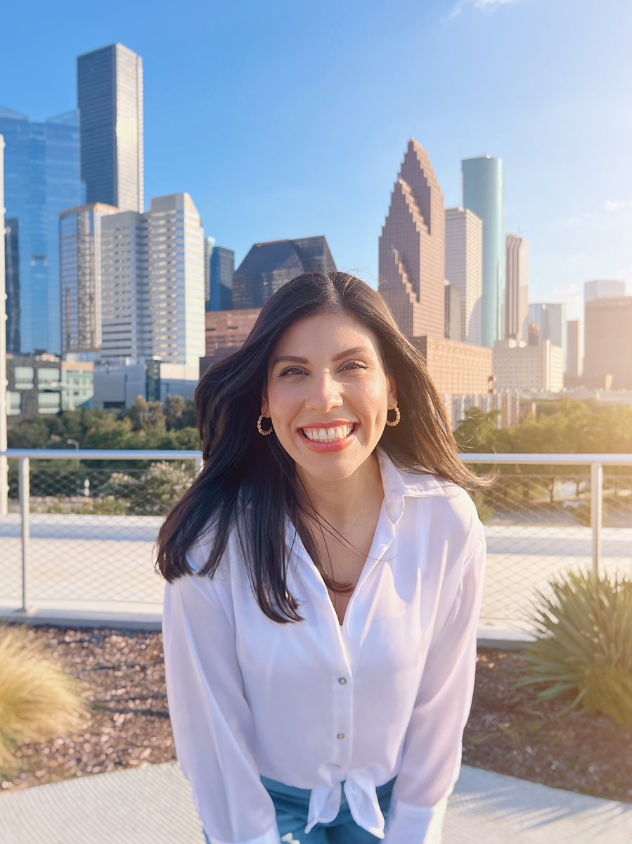 maria_aguilera's tweet photo. HOUSTON! I’m coming home! I’m happy to announce that I’ll be joining the @KHOU team starting next month! I’m beyond excited to report in my hometown, after five years of working in Abilene, Waco, and Austin. This was quite unexpected, but it couldn’t have come at a better time! https://t.co/32j6B0S3bV