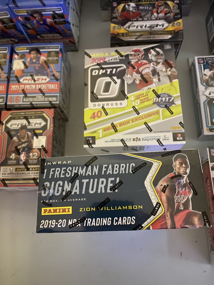 Travisw12655871's tweet photo. @ClutchRipz That’s why I invested in this box ! https://t.co/xvqRURaEUp