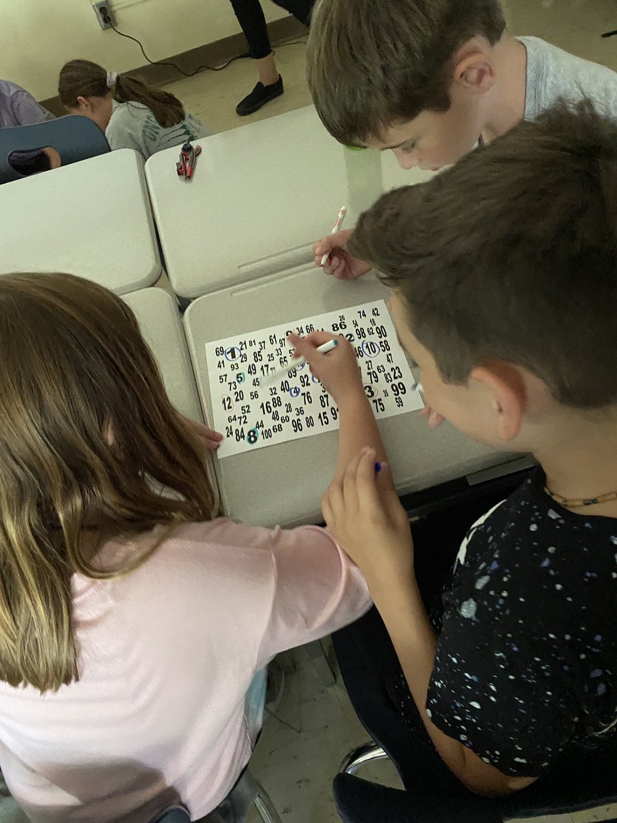 MrsBoomsma's tweet photo. #100numbers was a game changer for the 4/5 today! Our collaboration skills evolved tremendously in such a short period of time! @sara_vadovic @GPVanierCS #sccdsb https://t.co/mSnpxEGoGf