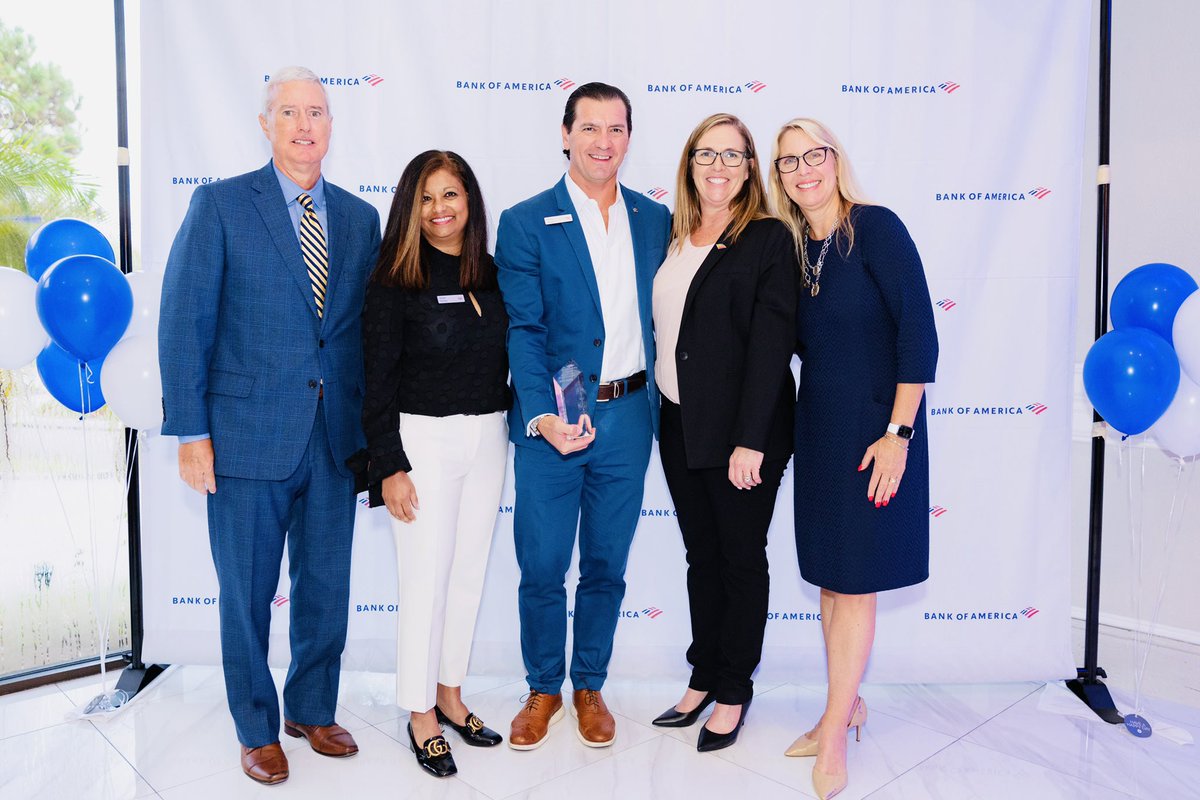 rundude1's tweet photo. Proud to represent @BankofAmerica in the Treasure Coast!!👊#BrandiLove https://t.co/MqjZJ4KOVw