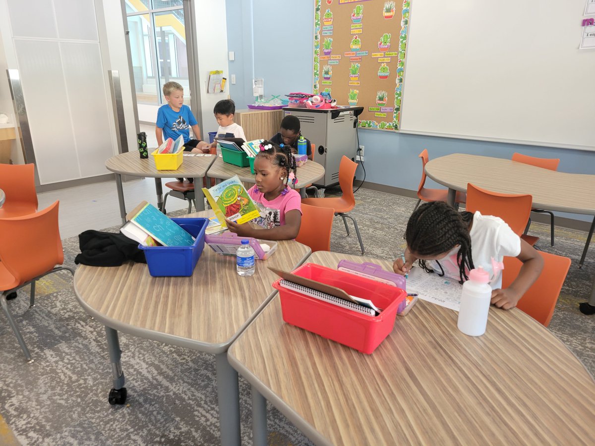 mssikkink's tweet photo. We started centers today! The students had fun choosing activities to work on and I got some assessments done. Success all around! #bishoprps #rps535 https://t.co/IK942OX3Jq