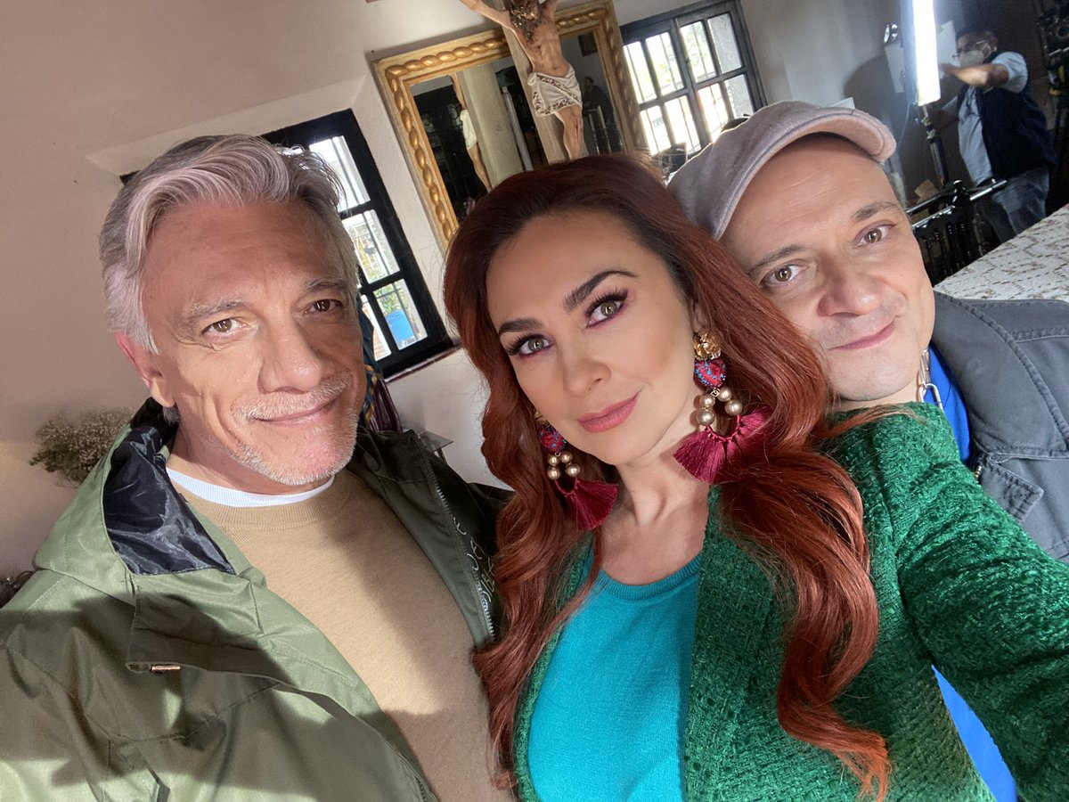 laloespana's tweet image. Hoy en grabación de #LaMadrastra con mis queridos @aracelyarambula y @JCBarreto Un placer trabajar juntos @lamadrastra_of