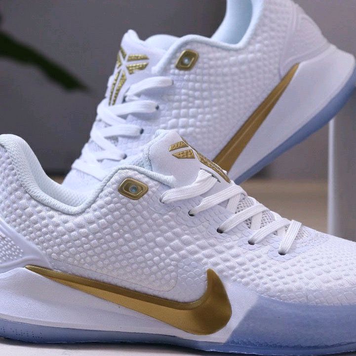 Rodrigo78345552's tweet photo. Dê uma olhada em Kobe Tênis De Basquete 12a Geração/Botas Mamba Platinum Actual Combat Kd13 Spirit NBA ZK4 por R$199,99. Compre na Shopee agora! https://t.co/NmI0SIayvN https://t.co/f2VLQWKfi1