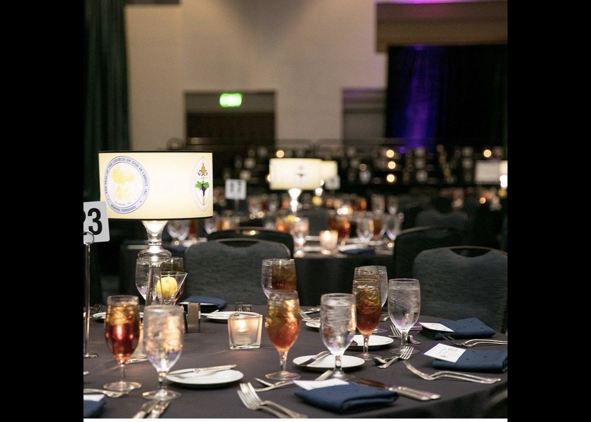 TJsDesignsEvent's tweet image. CUSTOM LAMPSHADES BY TJ&apos;s Designs &amp;amp; Events LLC  known as event strategist who strategize to provide clients a dashing and tailored experience. #teamtjs #tjsdaevents #tjsfancies #customized #custommade #customlampshades #eventstrategist #tarralynjones #ceo