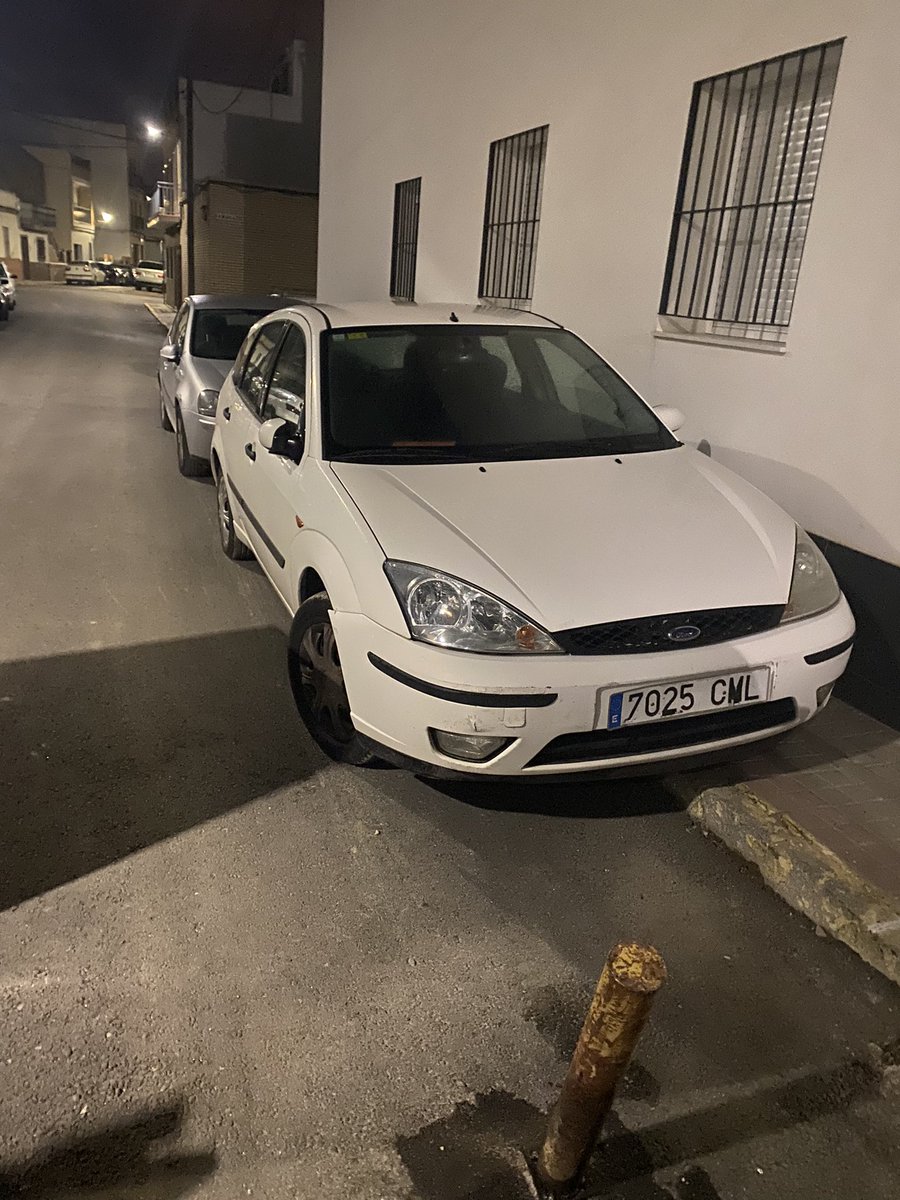 caballodbatalla's tweet photo. @modestogmcoria Esta es mi casa. Me sorprende el control policial que tenéis. Y la solución a la entrada de vehículos por el escampado de detrás que habéis puesto. Gracias. https://t.co/RYy1wIUPpL